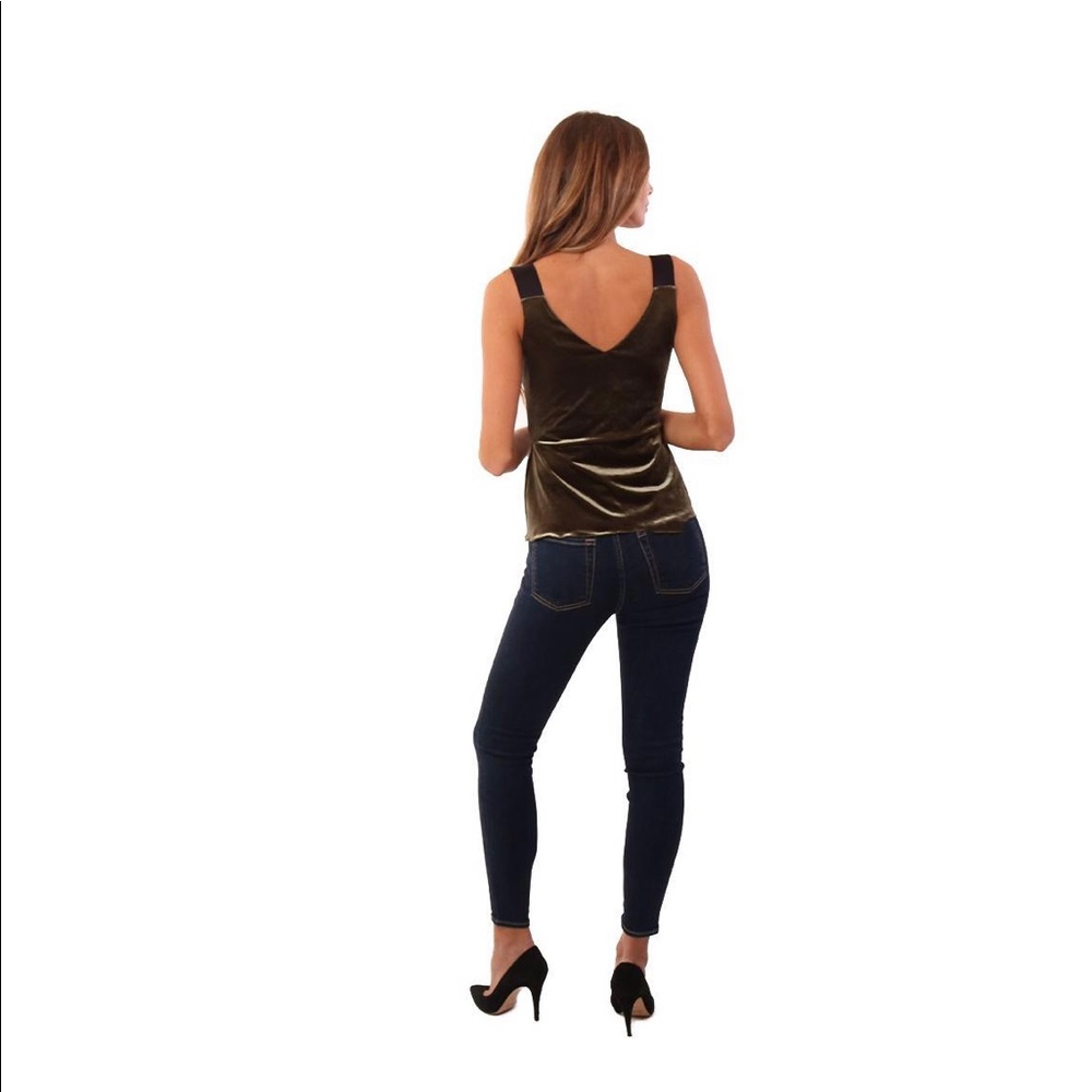 BAILEY 44 TOPS V NECK PLEATED FRONT VELVET TOP